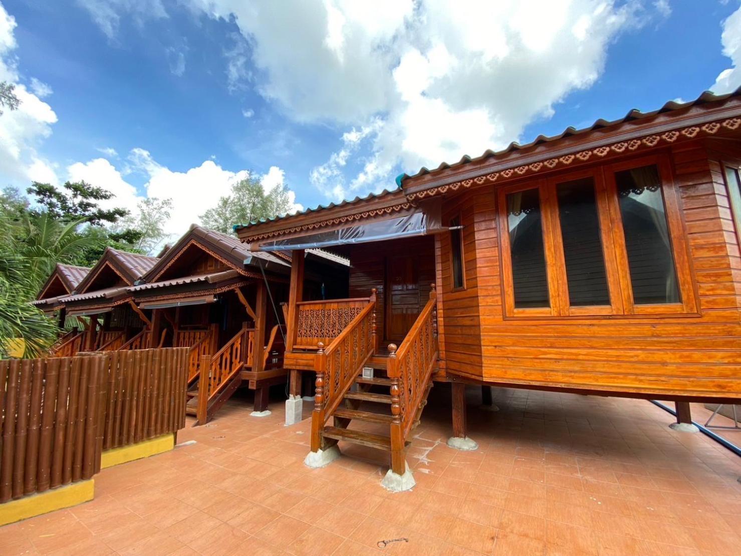 Ruan Mai Naiyang Beach Resort Nai Yang Beach Extérieur photo