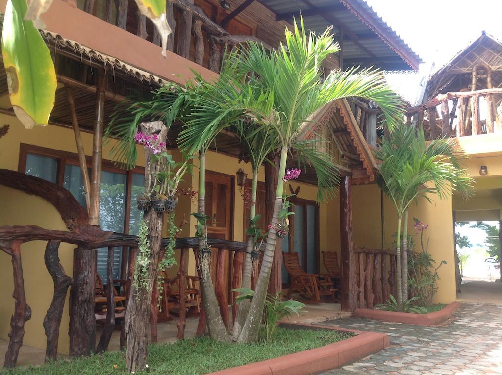 Ruan Mai Naiyang Beach Resort Nai Yang Beach Extérieur photo